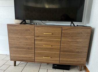 Cabinet with 3 drawers