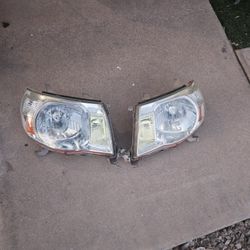 Front Headlights Toyota Tacoma 2007