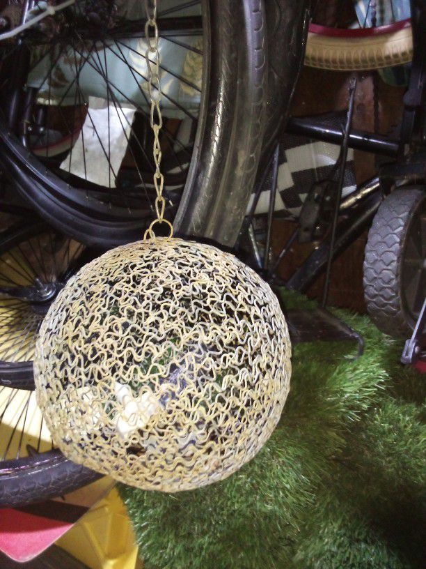 Antique Hanging Metal Wire Garden Candle Globe