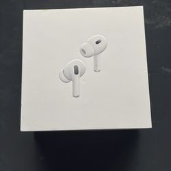 Airpods Pro (2nd generation) with MagSafe Charging case