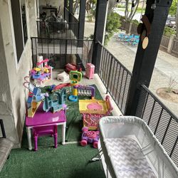 Free Kid Toys & Bassinet 