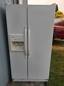 Great working side by side refrigerator