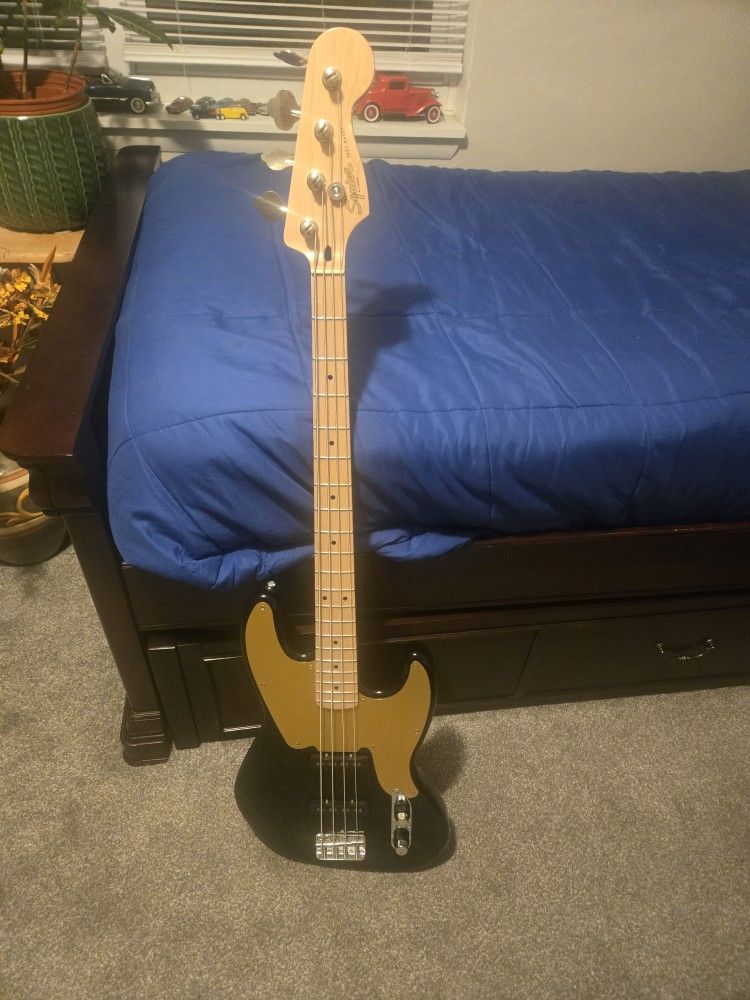 fender squire paranormal jazz bass