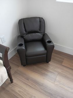 Kids recliner