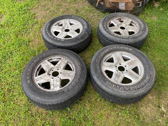 02 Chevy trailblazer tires