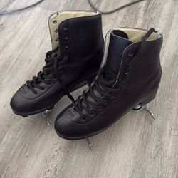Men’s size 9 Skates