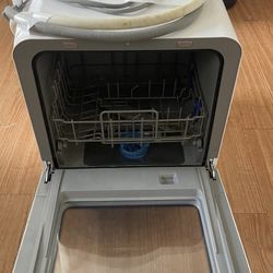 Comfee Countertop Dishwasher Model #CDC17P0ABB