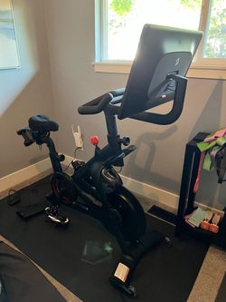 2021 Peloton Bike Plus - Very Good Condition w/ Shoes - Everett, WA