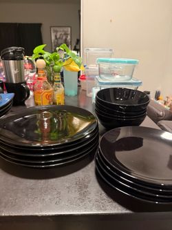 IKEA plate set
