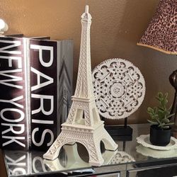 Eiffel Tower Decor – White Resin