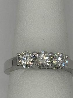 Ladies 14k White Gold 3 Natural Diamond 1.00 Carat Ring