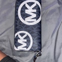 Michael Kors wallet 