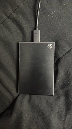 Seagate 2TB external hard deive