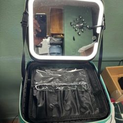 Travel Makeup With Mirror