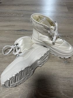 Pearl boots BEBE sneakers size 6