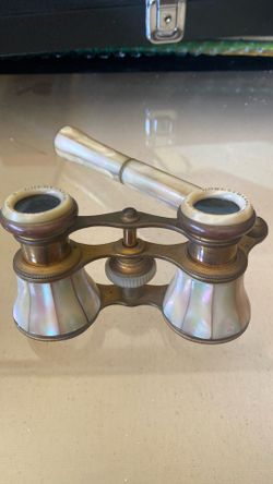 Antique old French Opera binoculars  with mother of pearl
