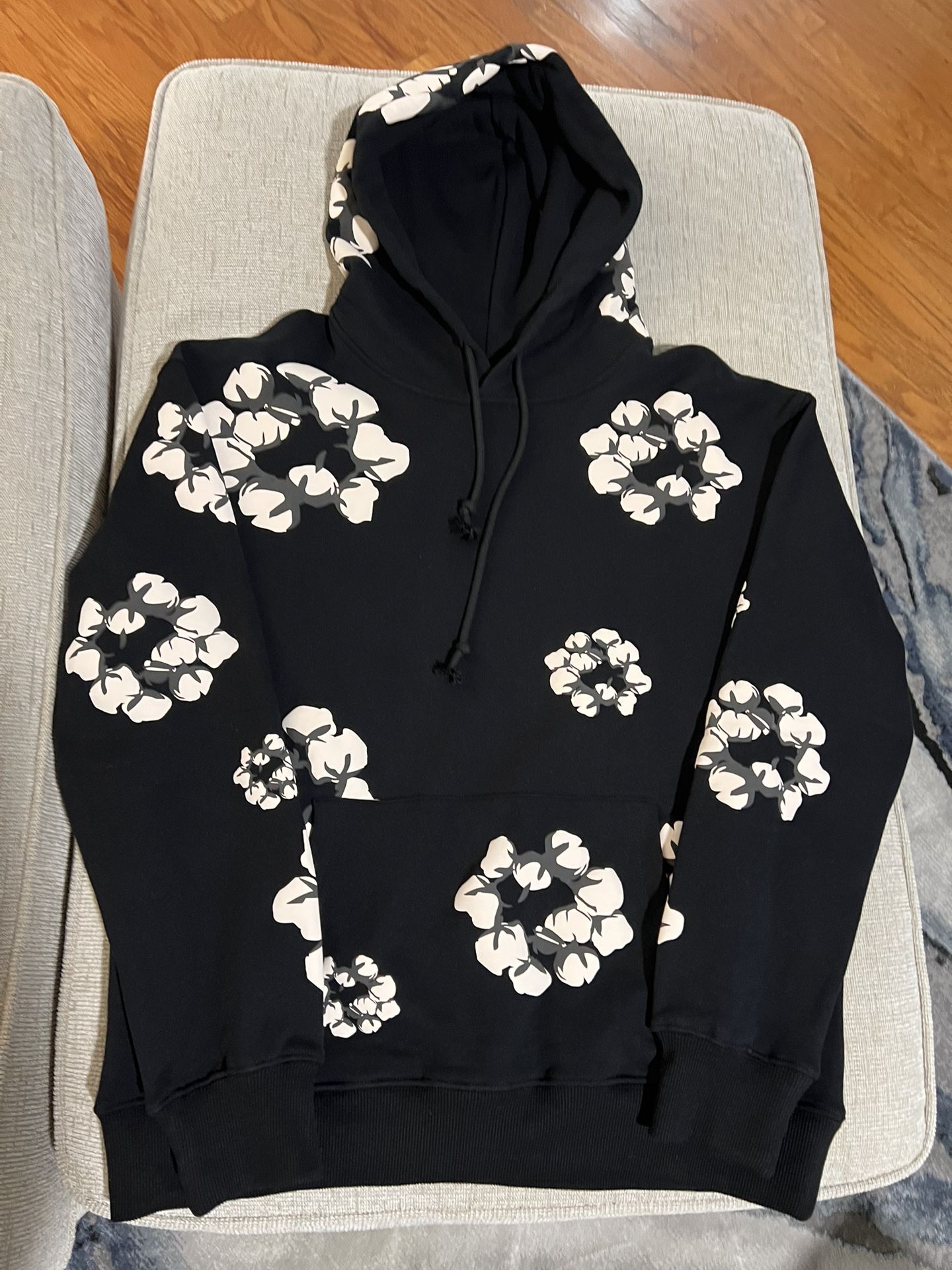 Cotton Wreath Hoodie