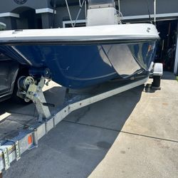 Bayliner F18 M Hull
