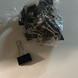 STAPLES LARGE BINDER CLIPS 2" WIDE- 24pack