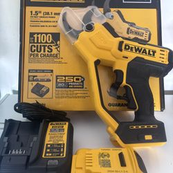 Dewalt  Prune Kit NEW 
