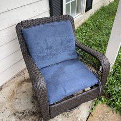 Good Condition Front Yard Back Yard Rocking Chair!!!!!!! Good