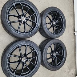 Porsche Macan GTS Wheels And Tires