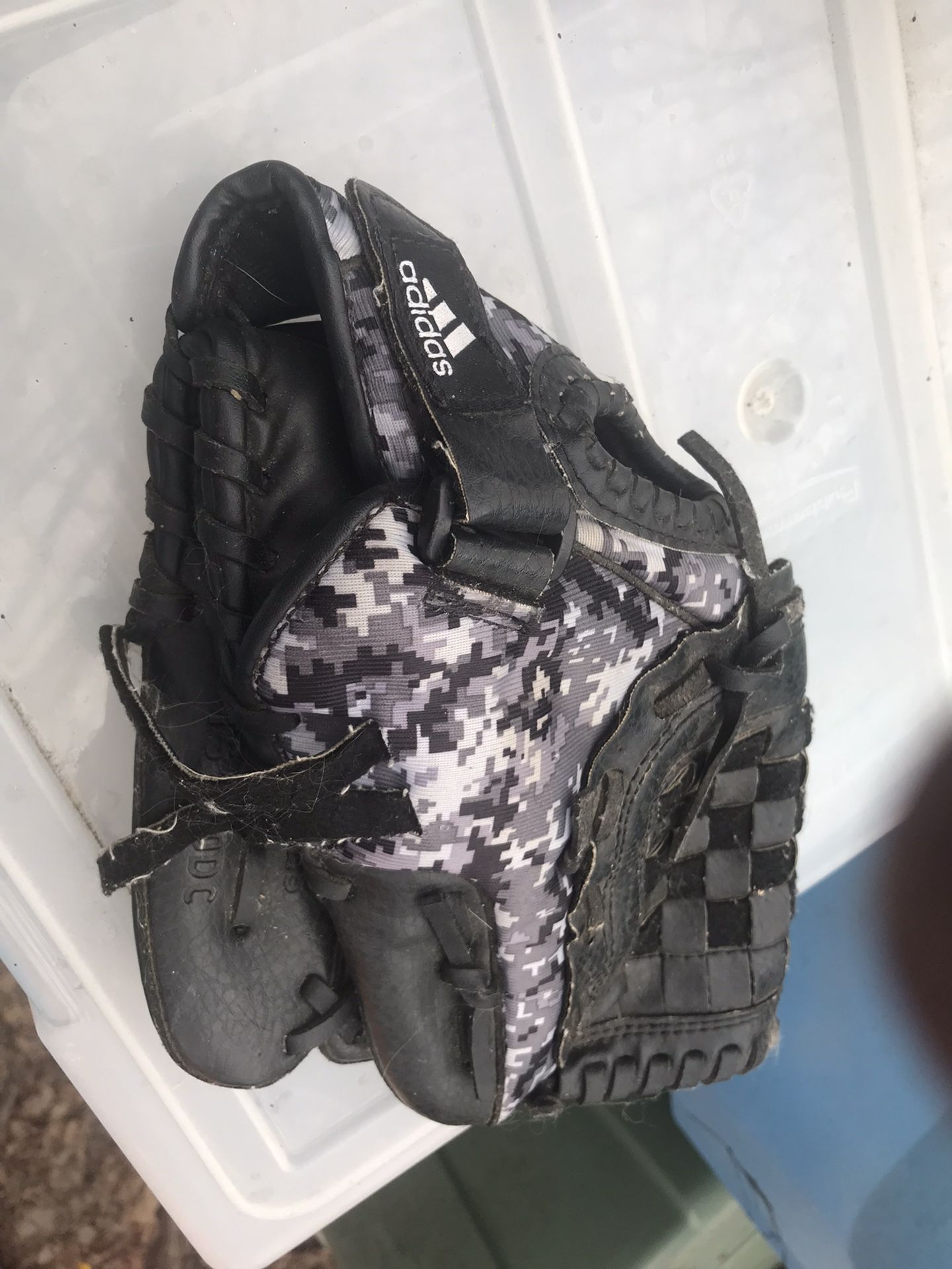 Very Nice Kids Leather Baseball Glove Only $10 Firm