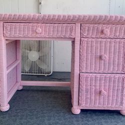 Adorable Wicker Desk
