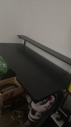 Gaming desk