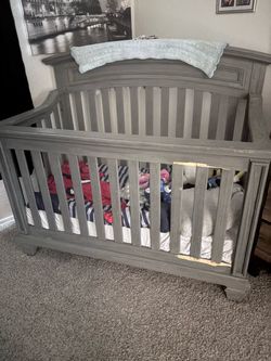 Baby crib