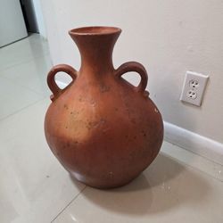 Terracotta vase 20.5 in  H x 15.5 In W vintage 01 piece