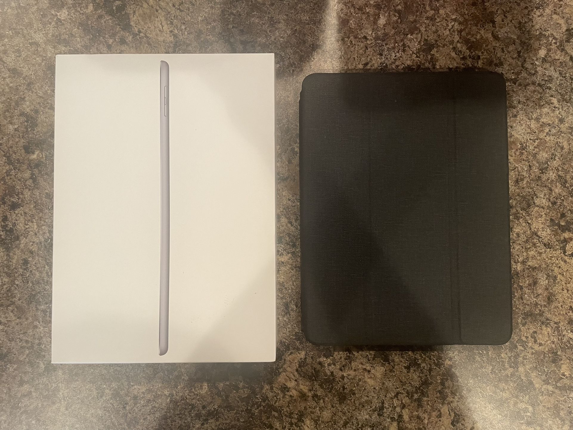 iPad 6th Generation With Case (128G)