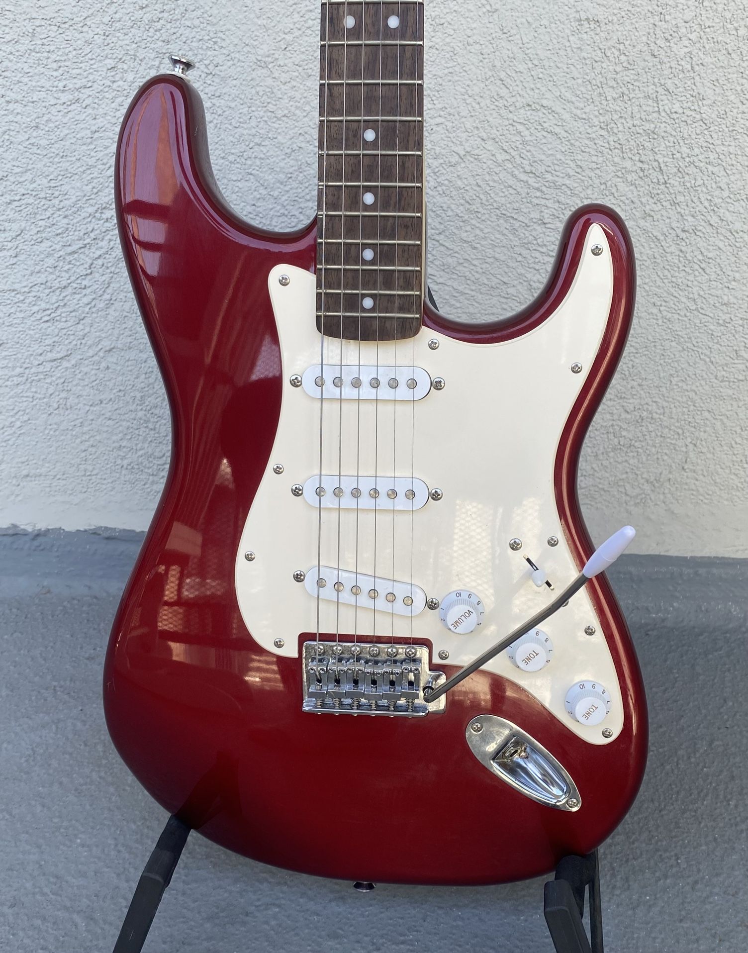 AVAILABLE Deep Red Squier Affinity Strat - Please Read The Description BEFORE You Message Me