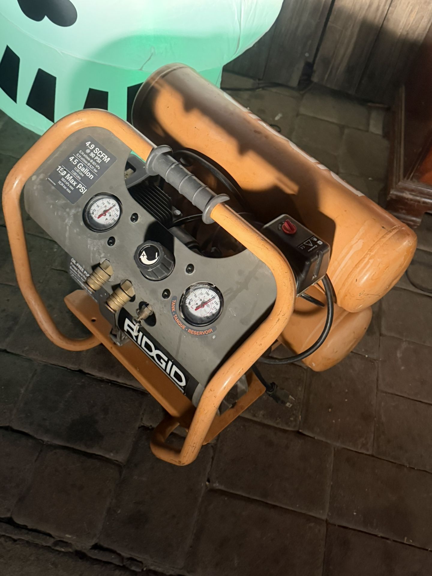 Compresor Trabaja, Bien En Orange