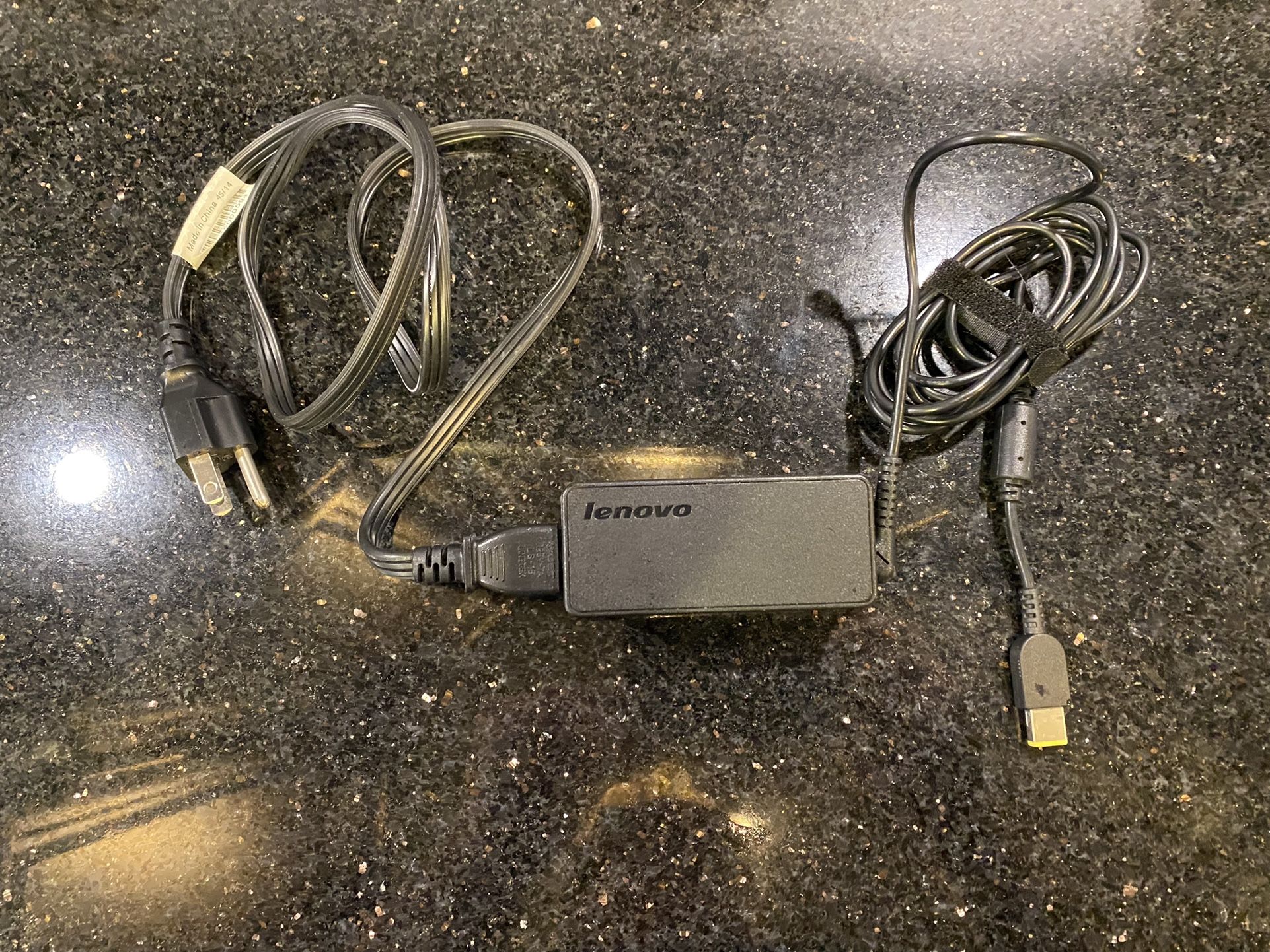 Original Lenovo Laptop AC Adapter/Charger (ADLX45NCC3A, 20V 4.5A 90W)