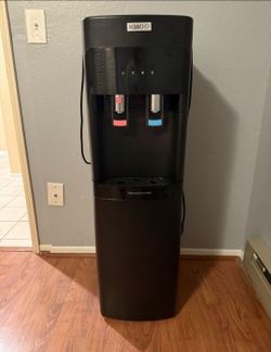 IGLOO 3 or 5 Gal. Bottom Load Water Dispenser Black with Hot and Cold Water Functions