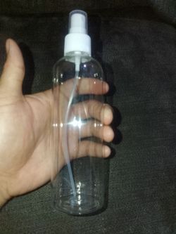 Clear 8 oz fine mist spray bottle