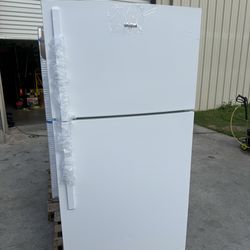 Whirlpool 21.3 cu . Ft. Top freezer refrigerator in white