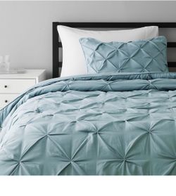 Blue gray twin pleated bedding PLUS sheets