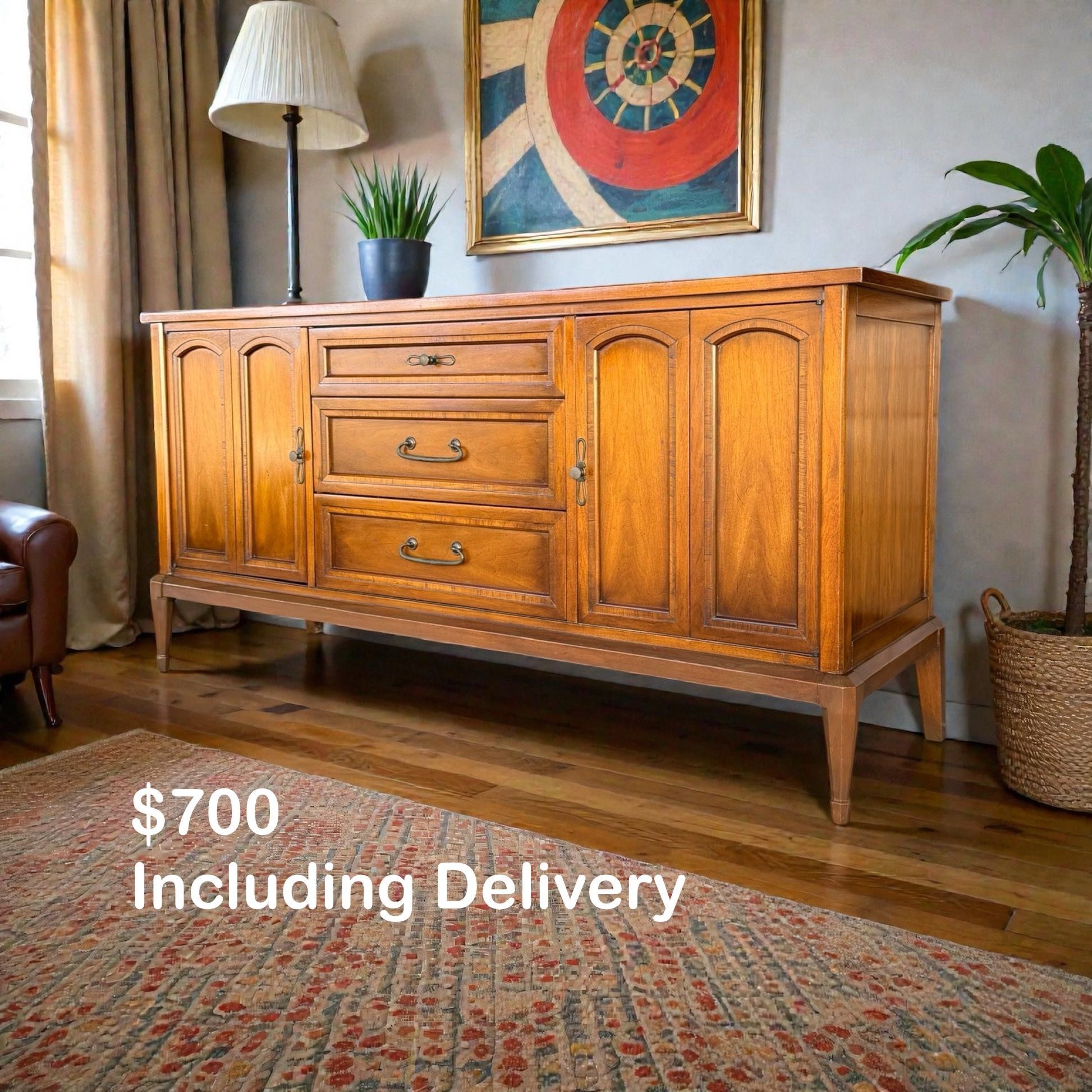 Mid-Century Modern White Fine Furniture Credenza β Free Delivery