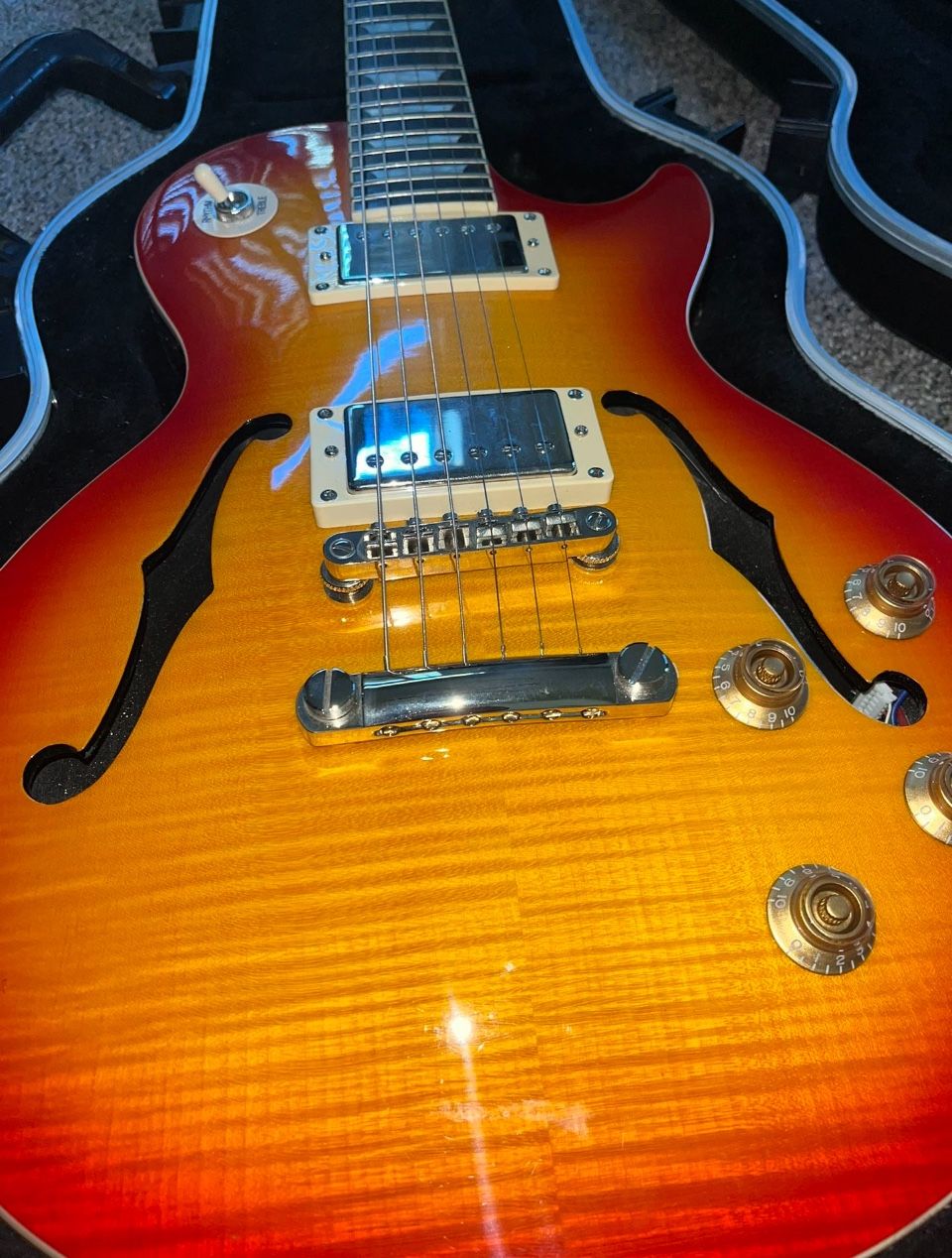 Les Paul Standard Florentine Pro Cherry Burst