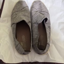Tom’s Men’s Slip On Shoes Size 10