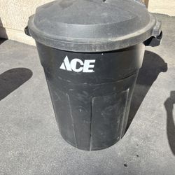 Ace Trash can