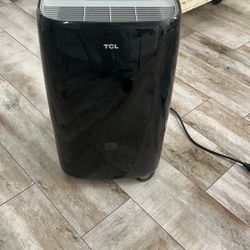 TCL Dehumidifier 