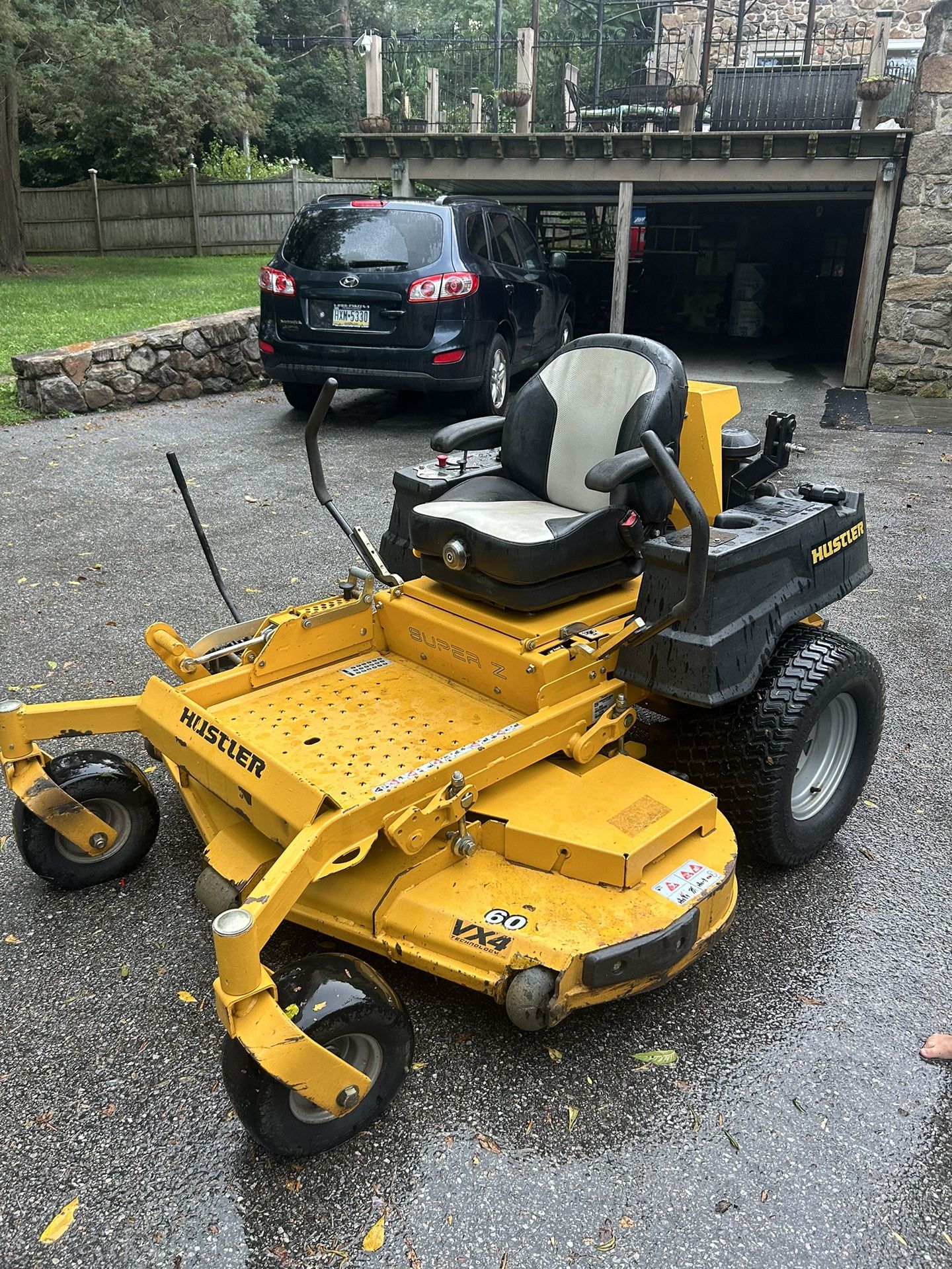 Hustler Super Z 60 inch zero turn mower