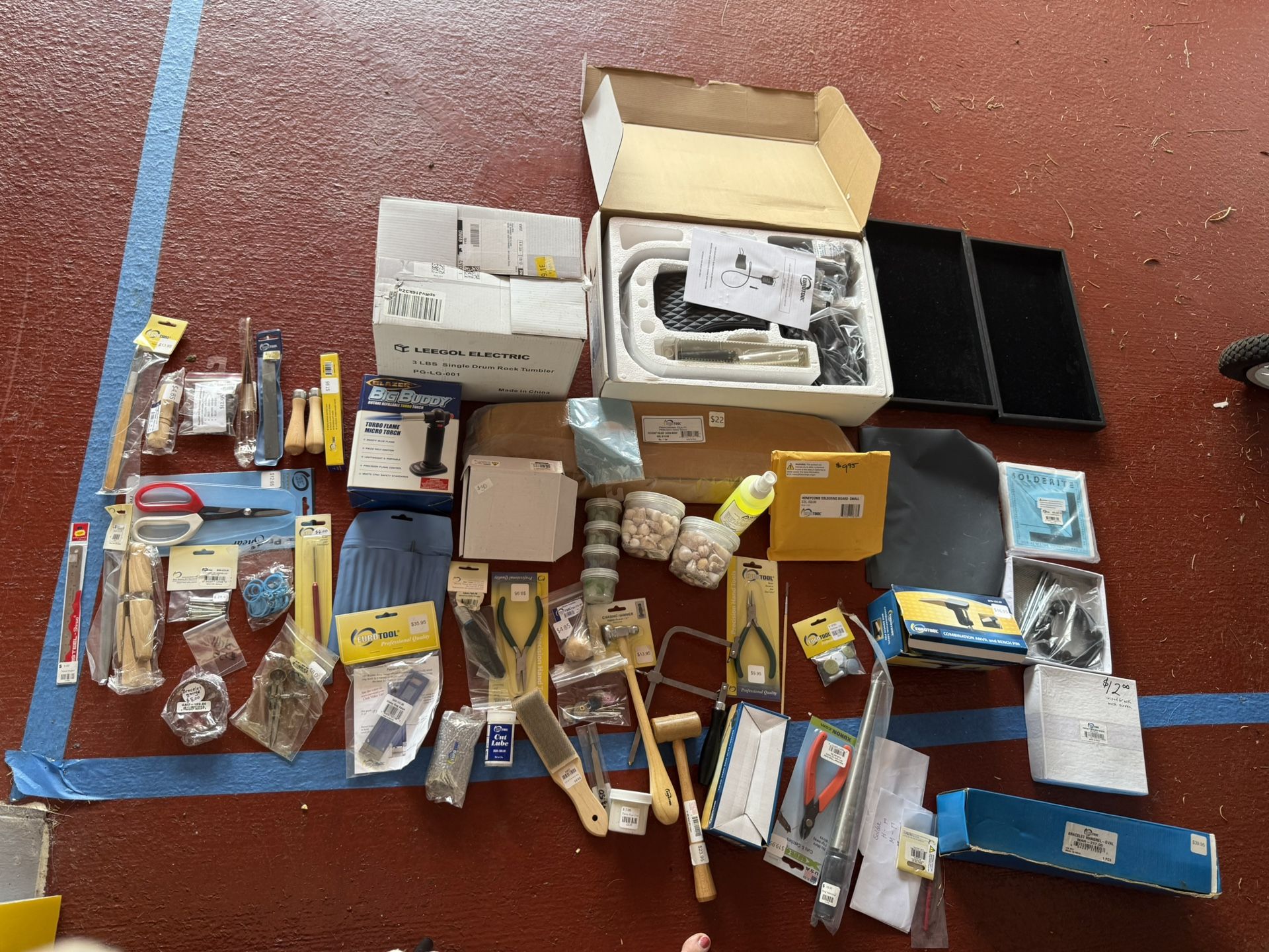 Jewelry making equipment NEW 🆕 Un opened 1,000