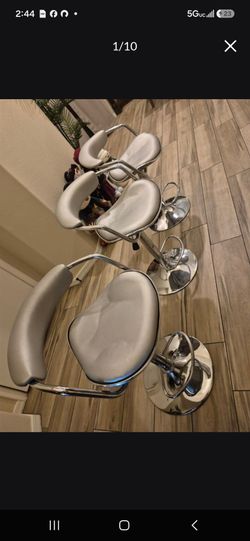 3 bar Stools Adjustables Exelent Condition