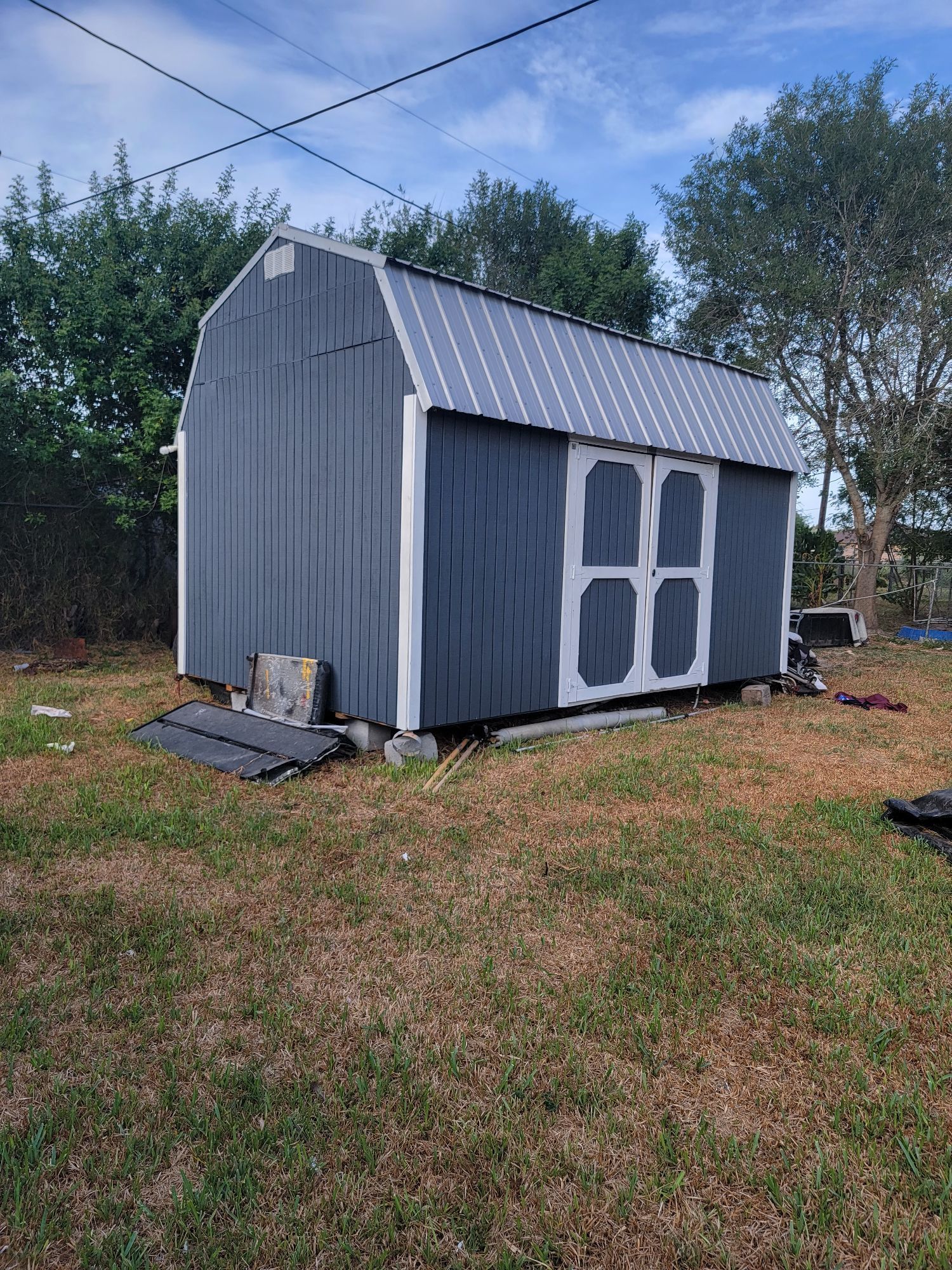 20x12 shed with light