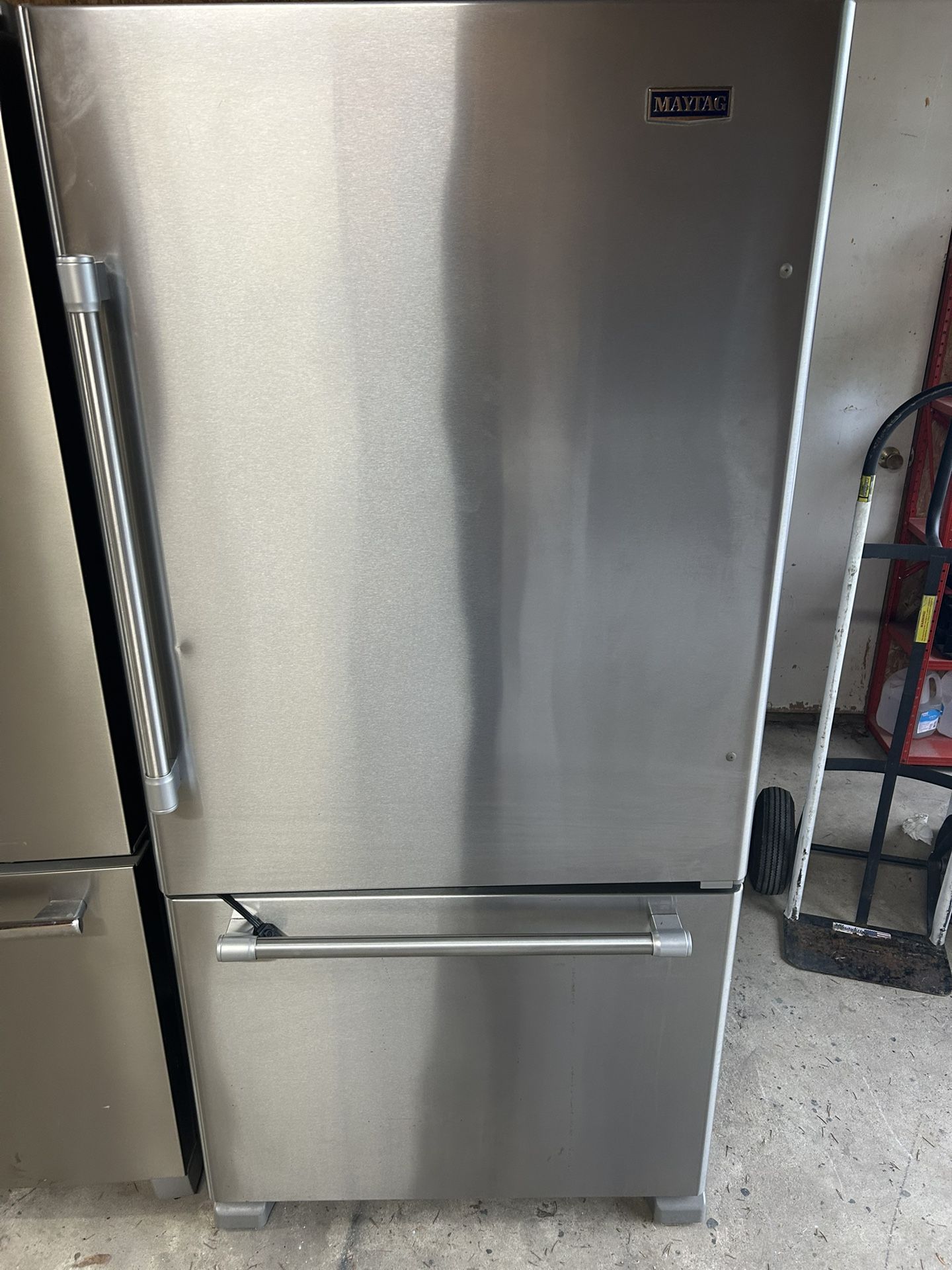 MAYTAG REFRIGERATOR