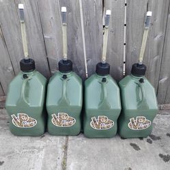 5 gallon gas cans dump cans
